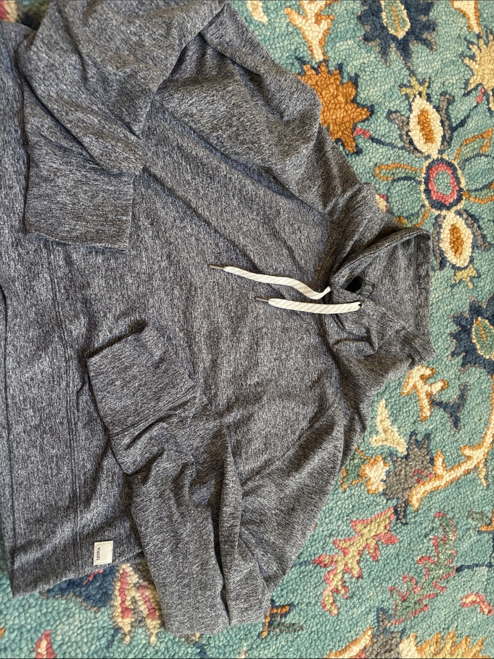 Women’s large VUORI cowl neck heather grey cropped performance pullover